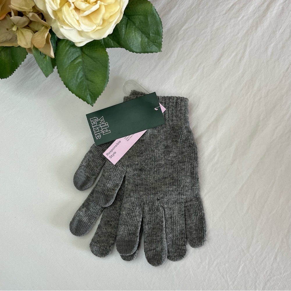 Wild Fable Gray Gloves